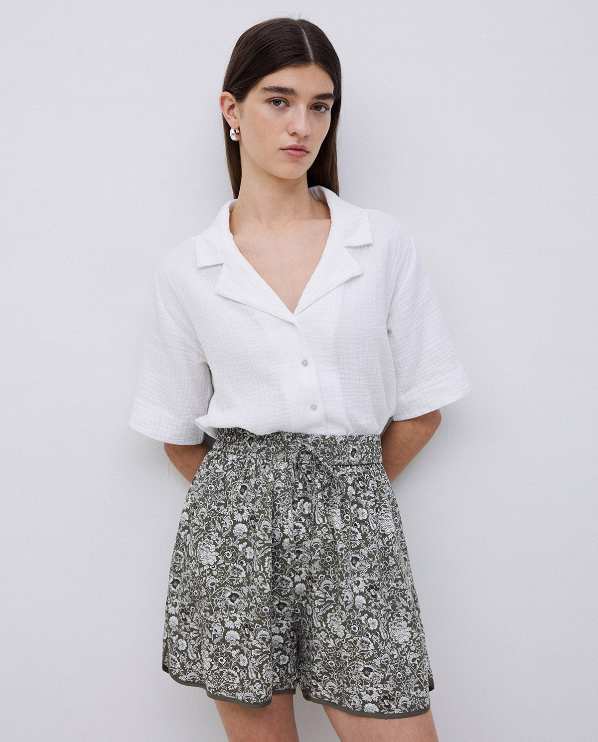 Shorts khaki floreale