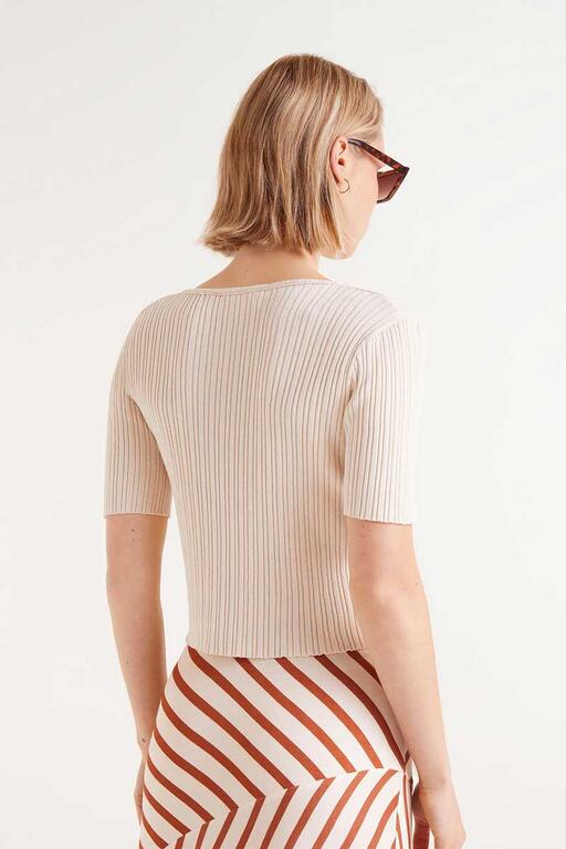 Top a coste con perline beige