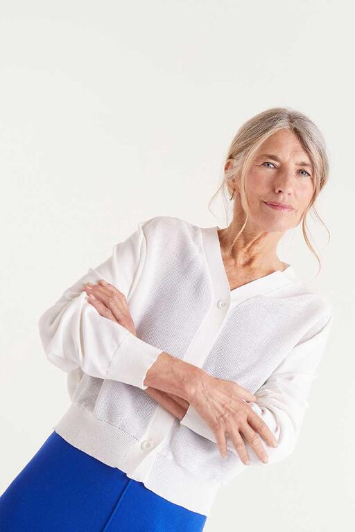 Cardigan bianco in maglia fine