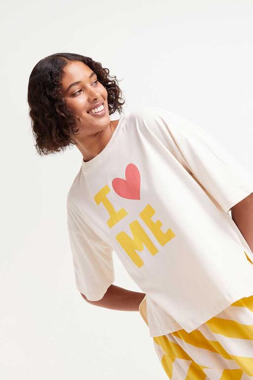 T-shirt stampata "I love me"