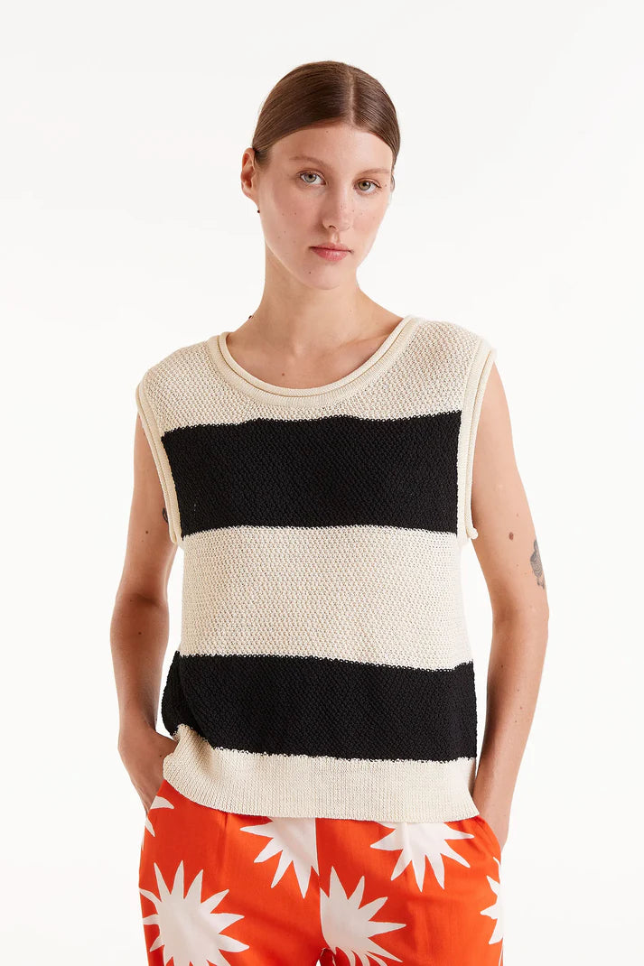 Top in maglia a righe nere