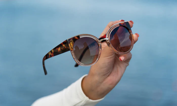 Occhiali da sole in policarbonato cat eye Bianca BIA91 peach