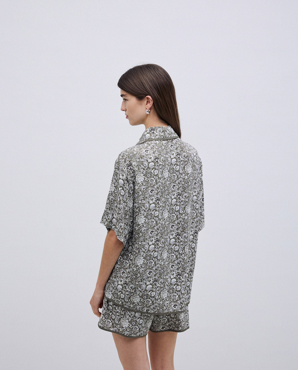 Camicetta khaki floreale