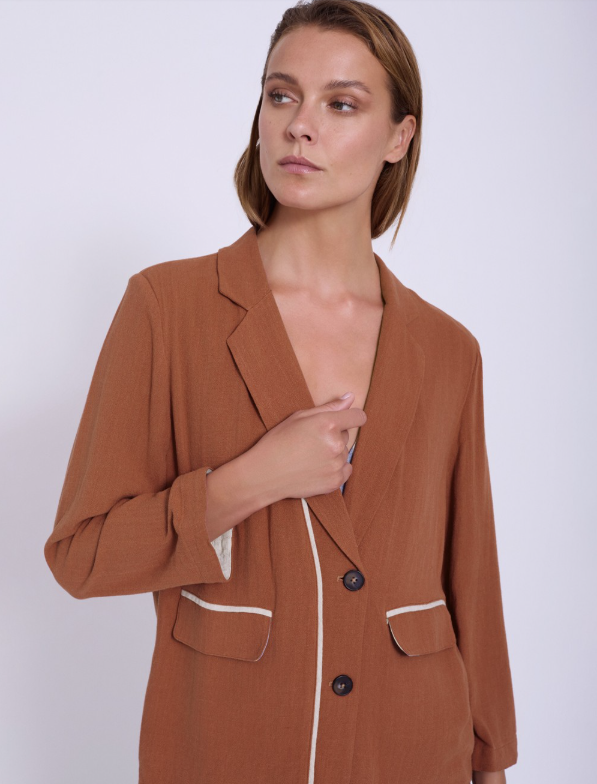 Blazer con dettaglio piping