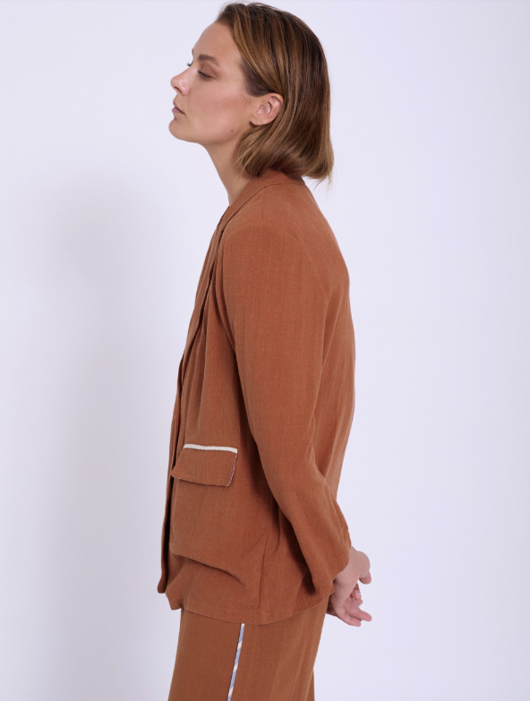 Blazer con dettaglio piping