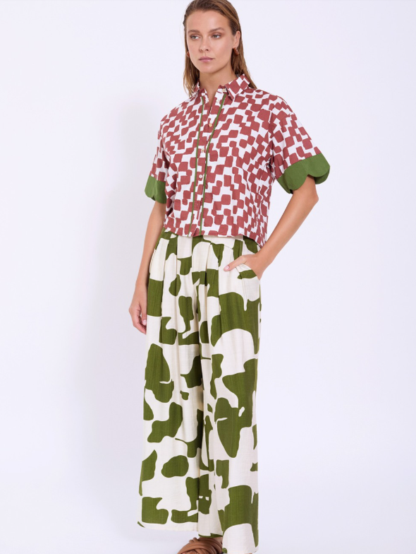 Pantalone abstract