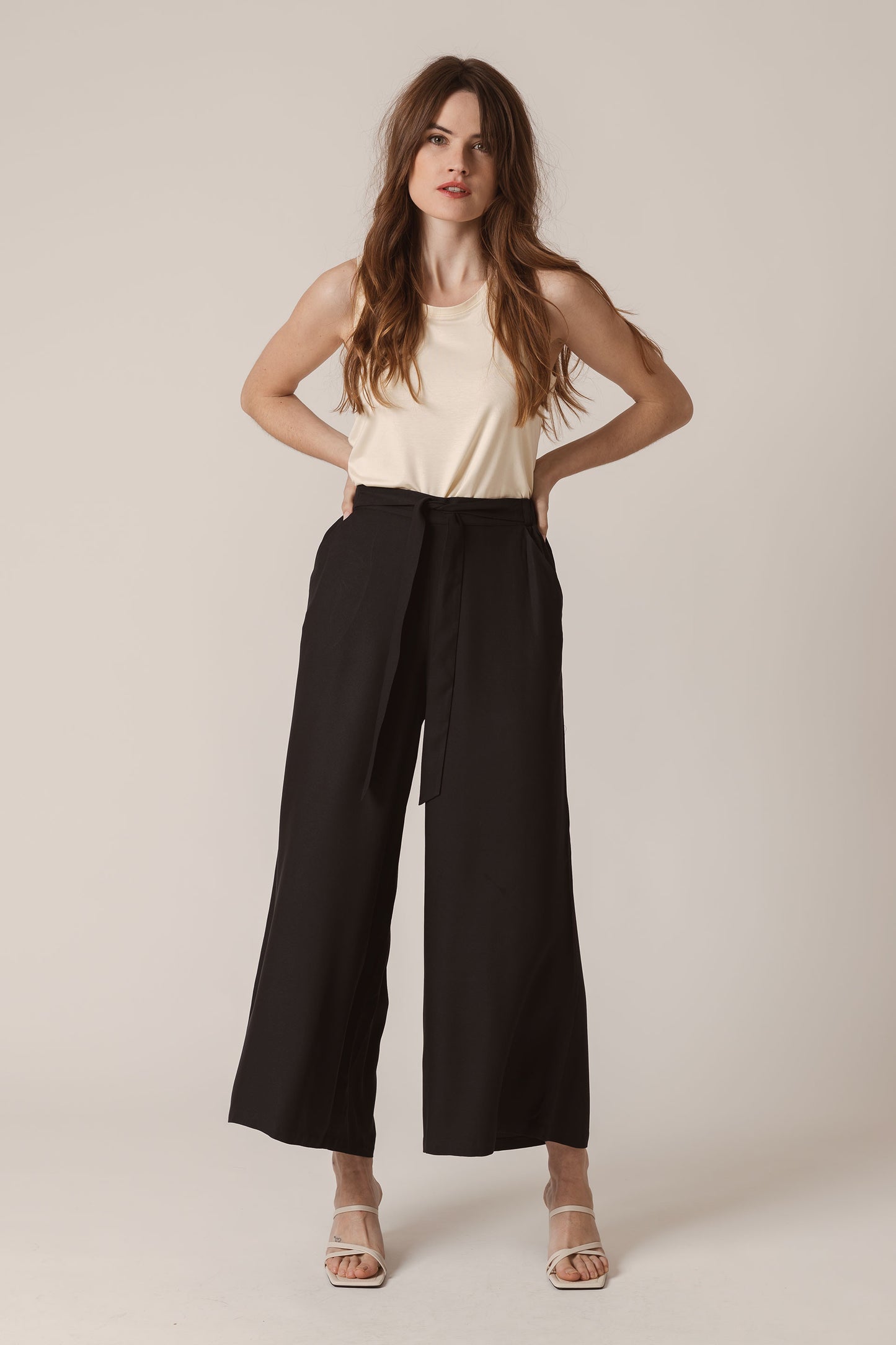 Dona pant a palazzo