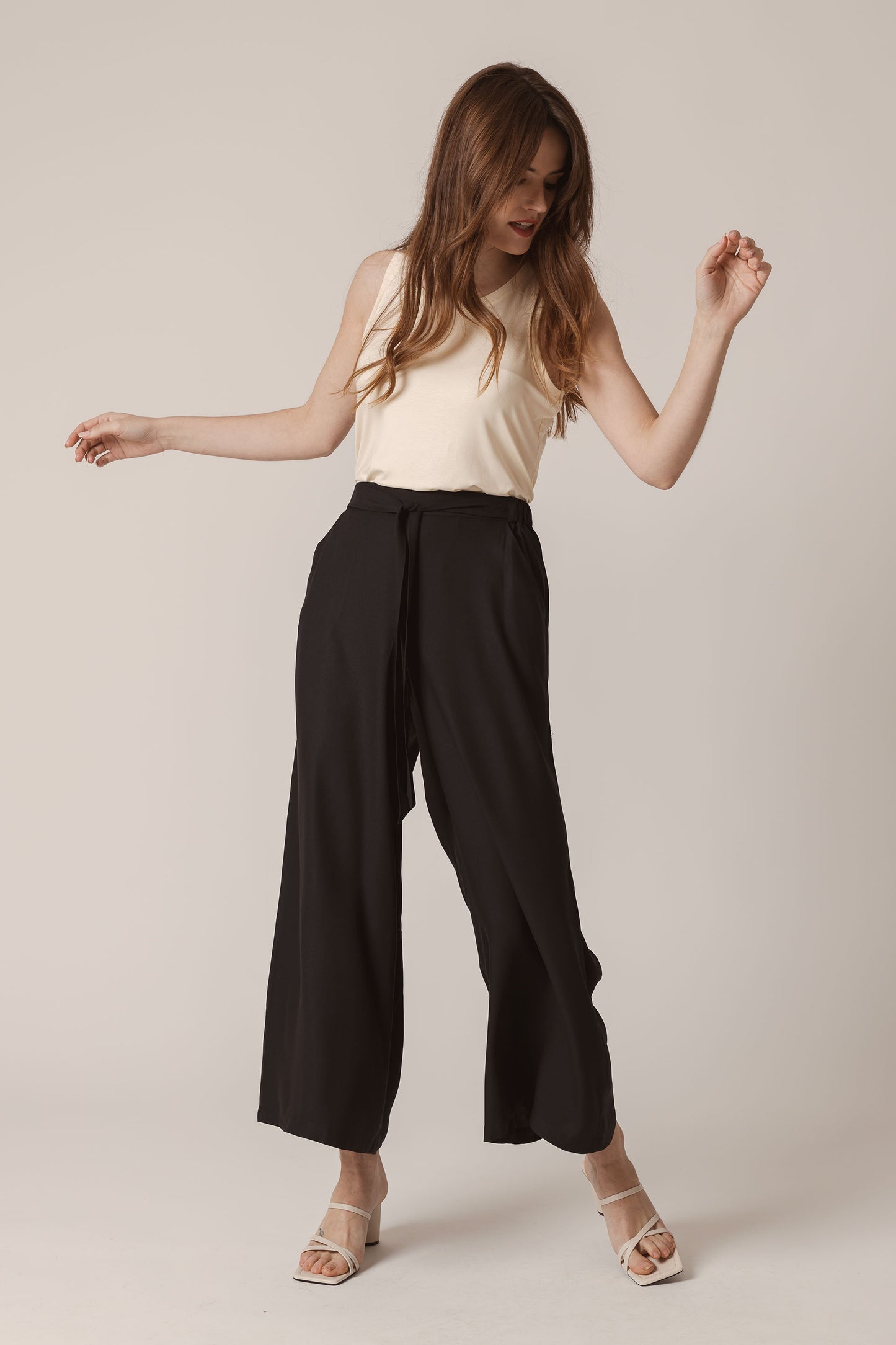 Dona pant a palazzo