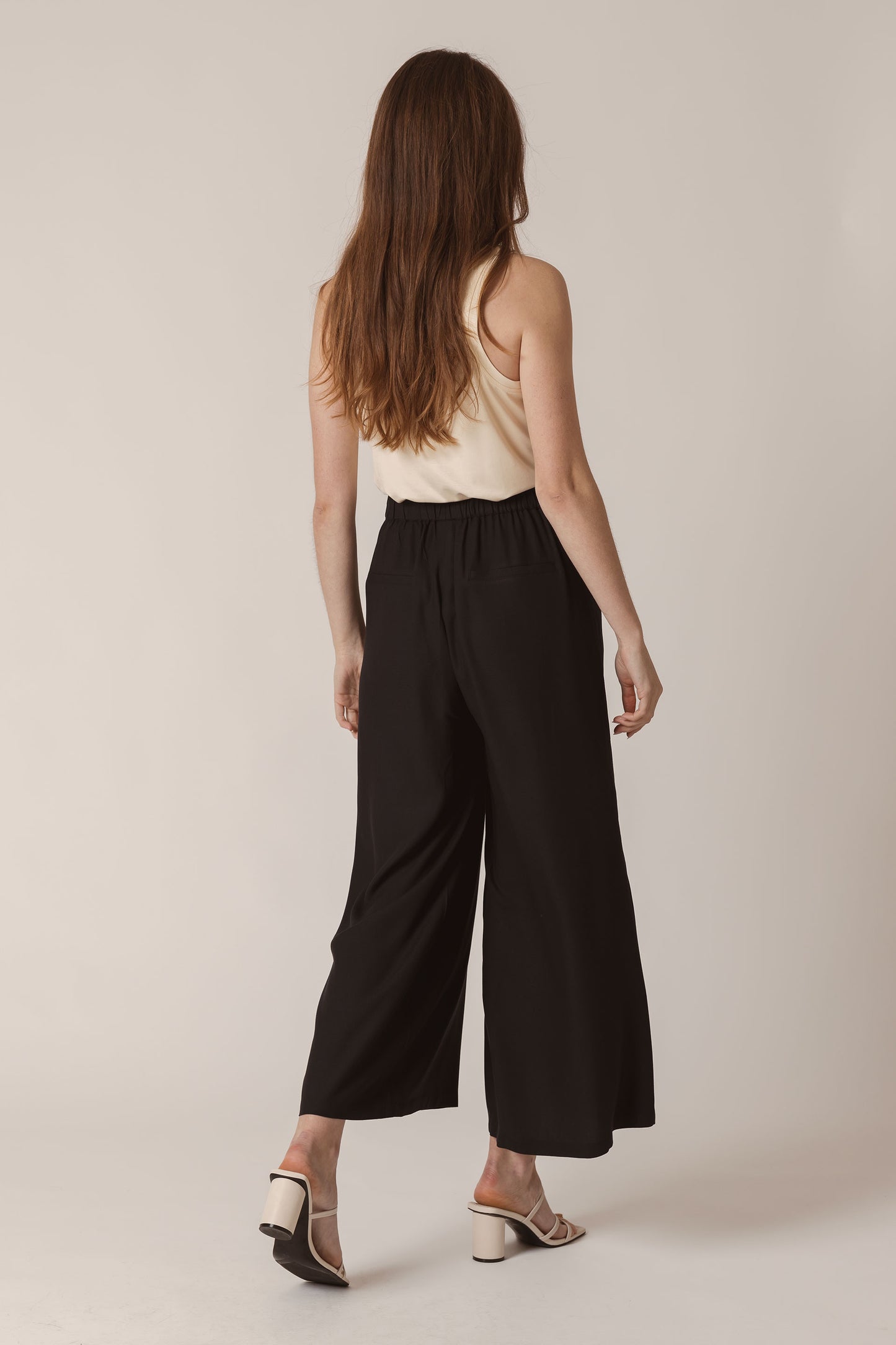 Dona pant a palazzo