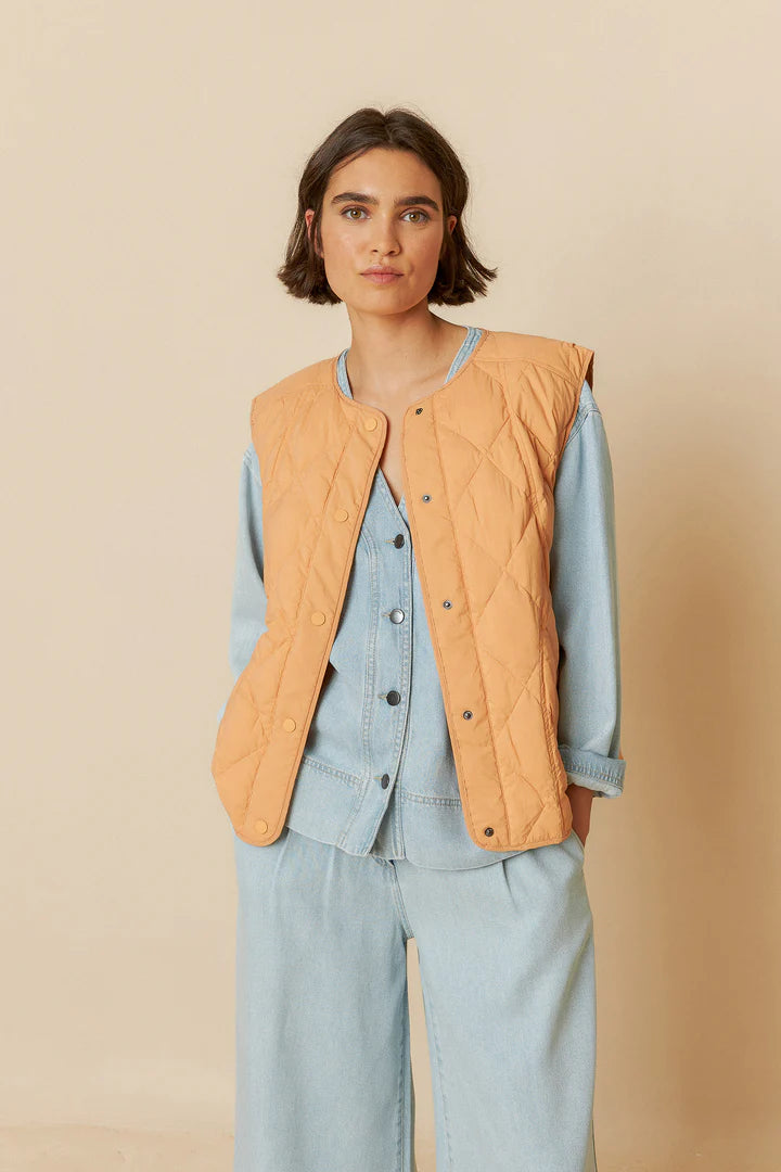 Gilet con imbottitura a losanghe