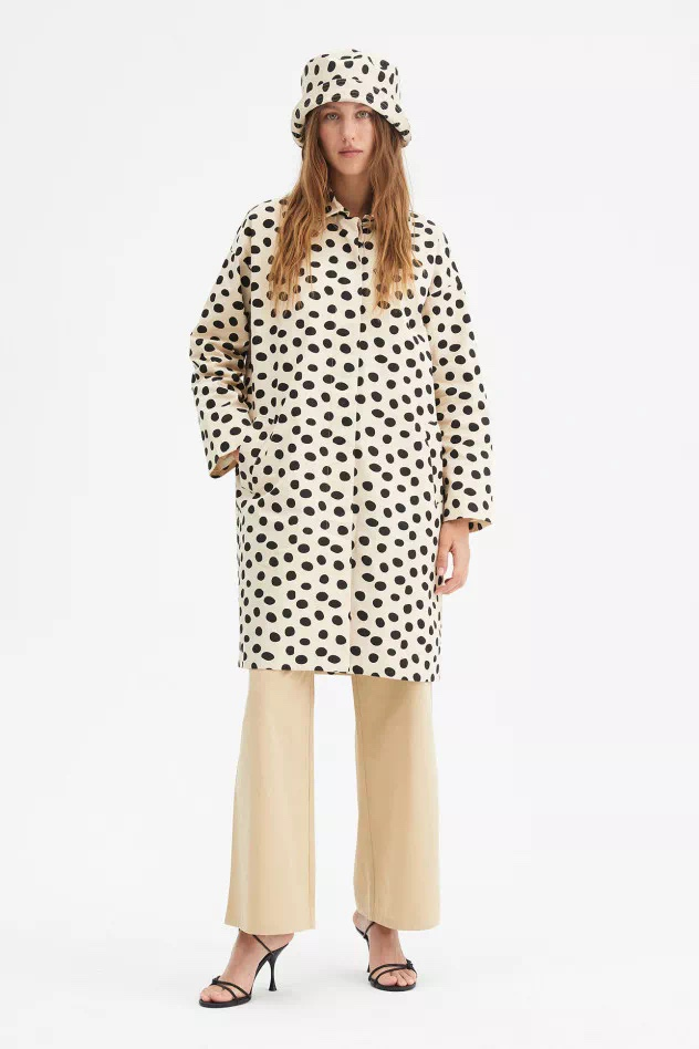 Impermeabile diritto con fantasia a pois Black&White