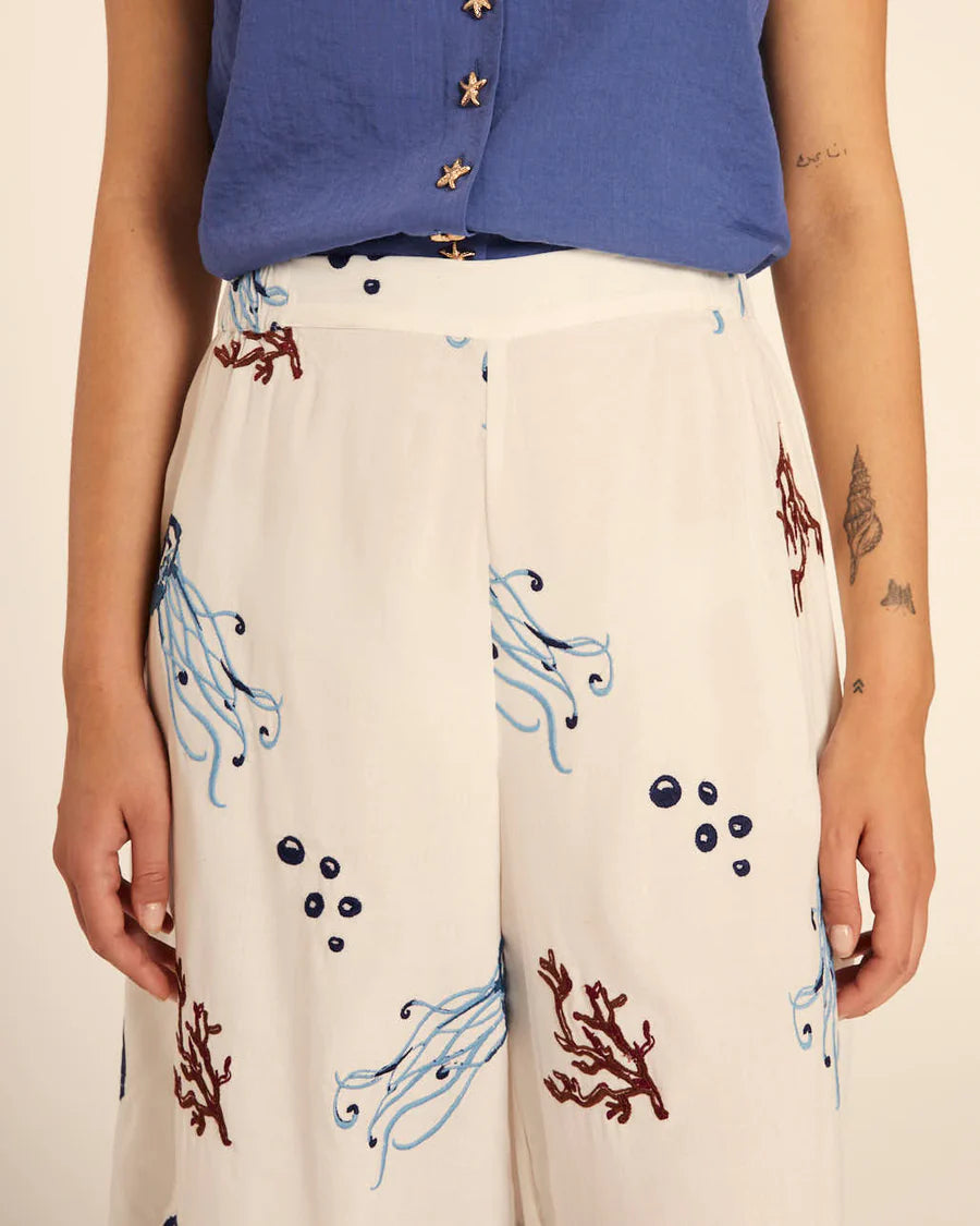 Pantalone culotte ricamato con meduse