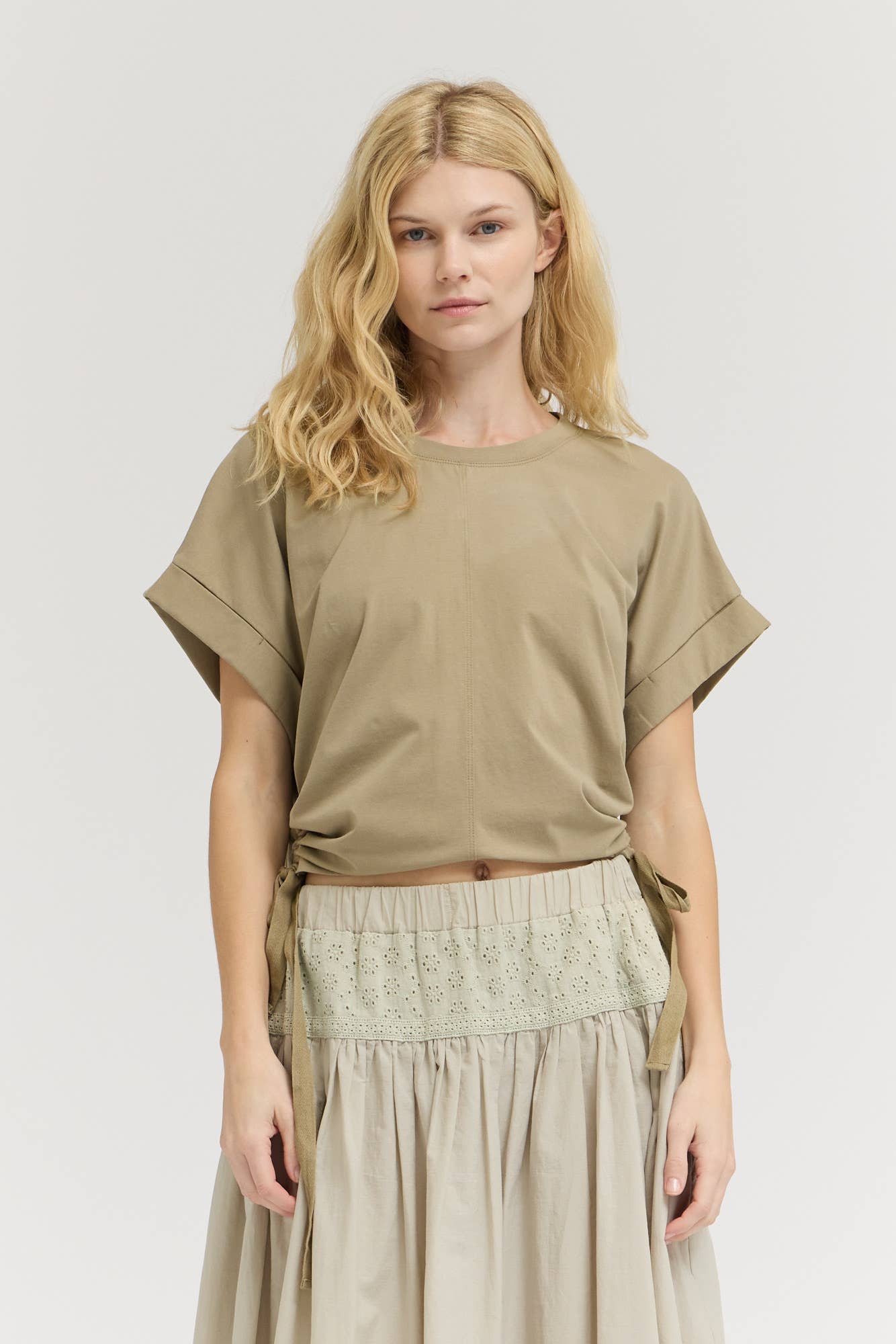 41628 - MAGLIETTA CON ELASTICO LATERALE: BROWN MUSTARD / Contemporaneo / GRANDE