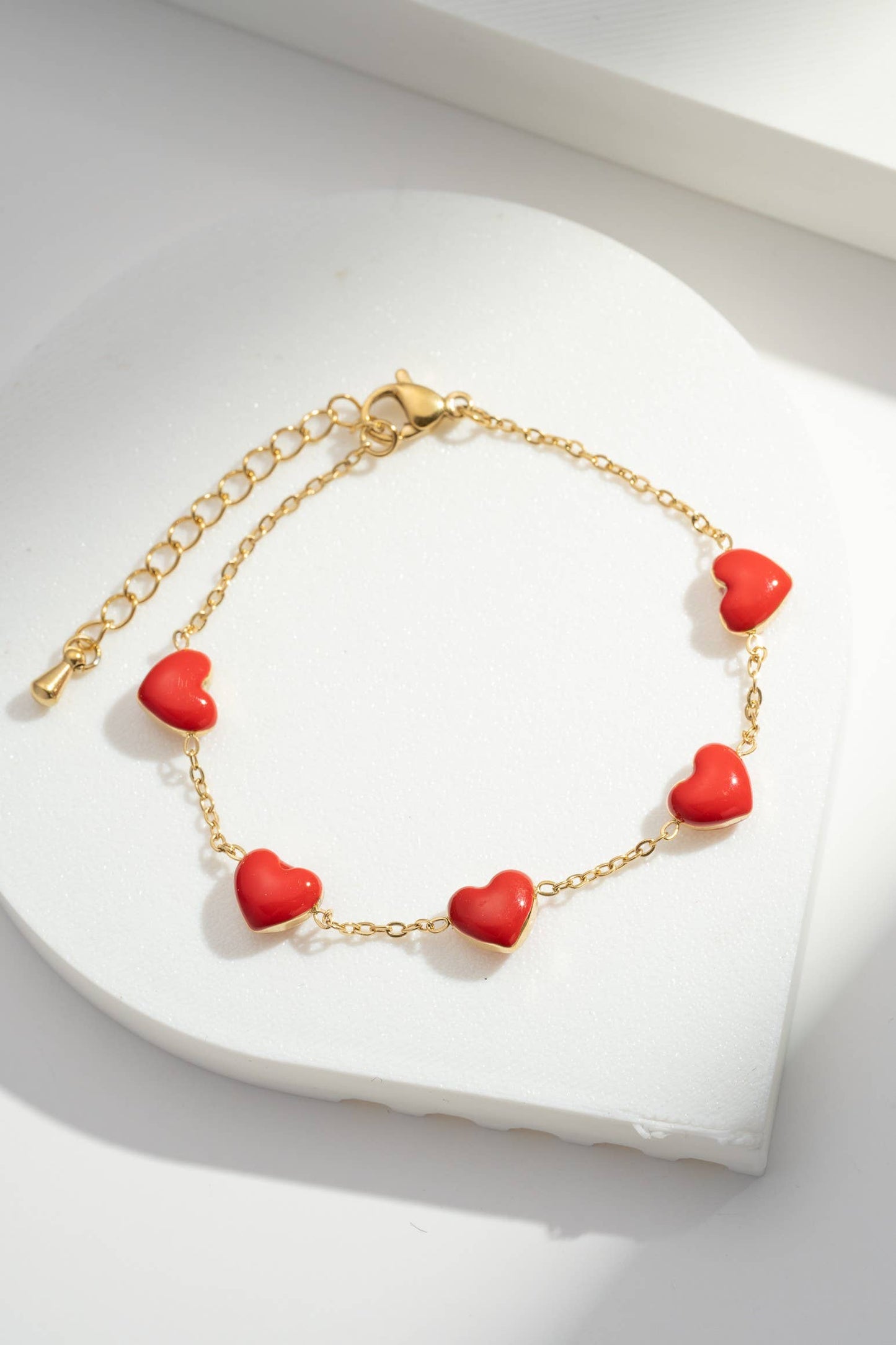 Bracciale dorato cuori rossi in acciaio inossidabile romantico
