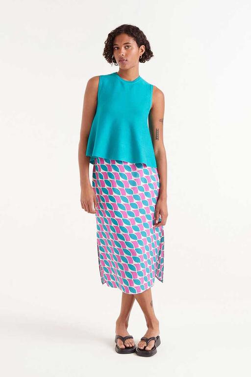 Top svasato in maglia verde