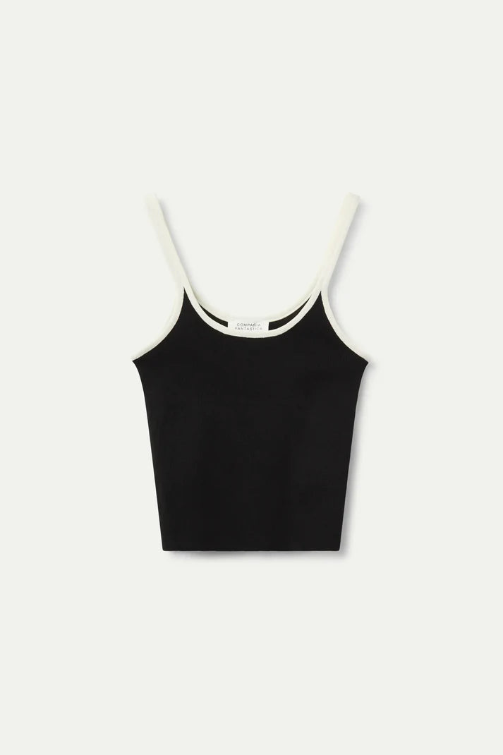 Top nero con spalline
