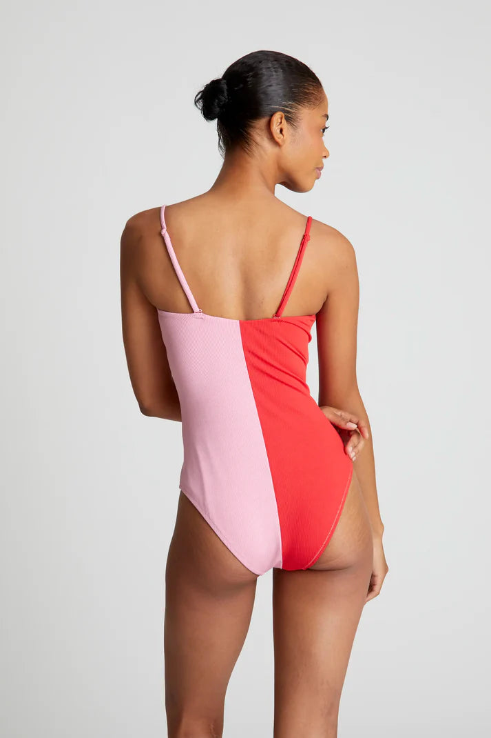 Costume da bagno bicolore rosso con scollo dritto