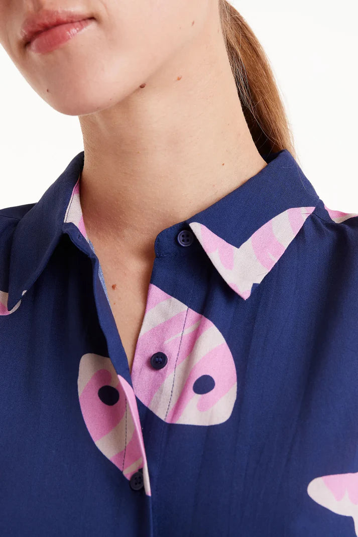 Camicia in rayon LENZING™ ECOVERO™ con stampa Eureka