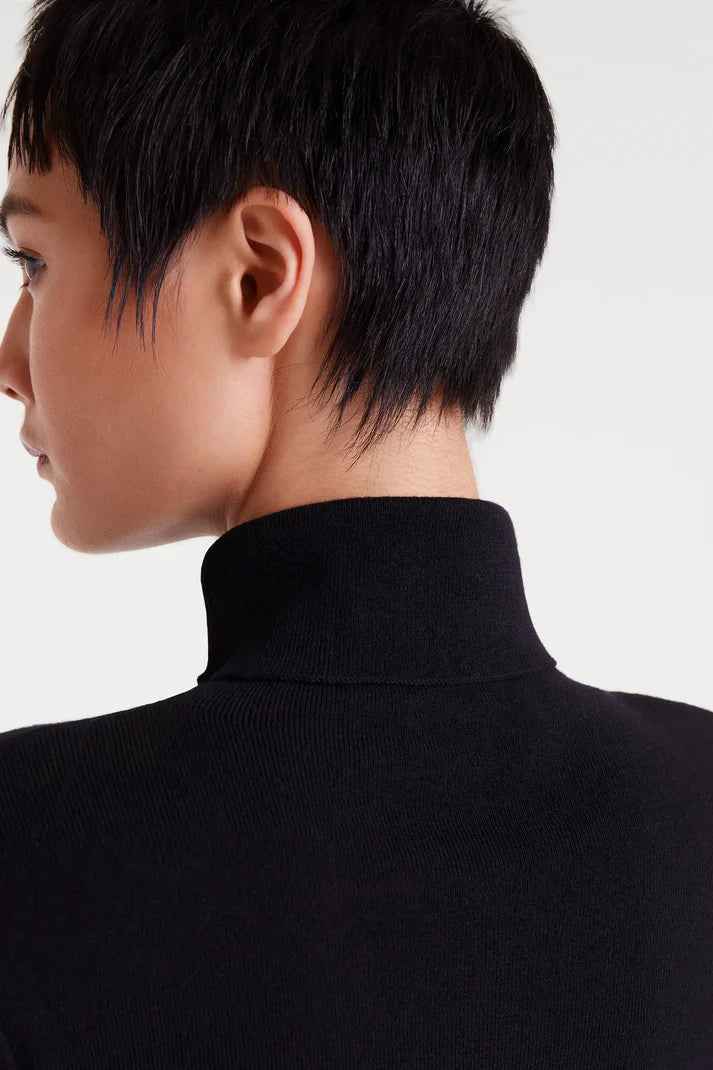 Top in maglia fine nera