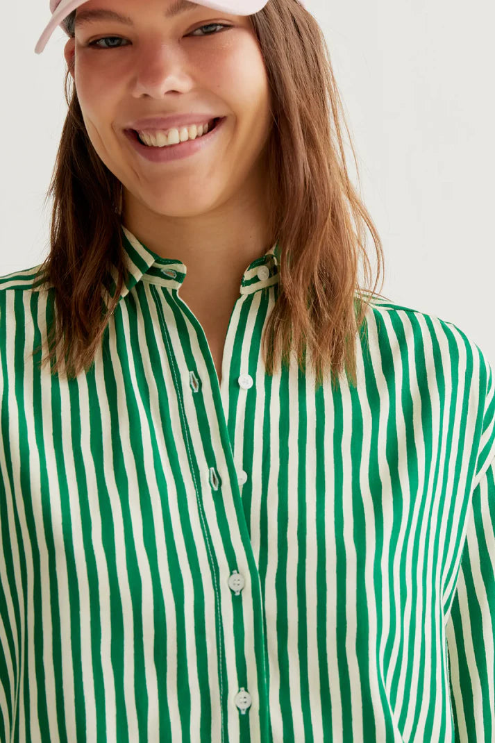 Camicia a righe verdi