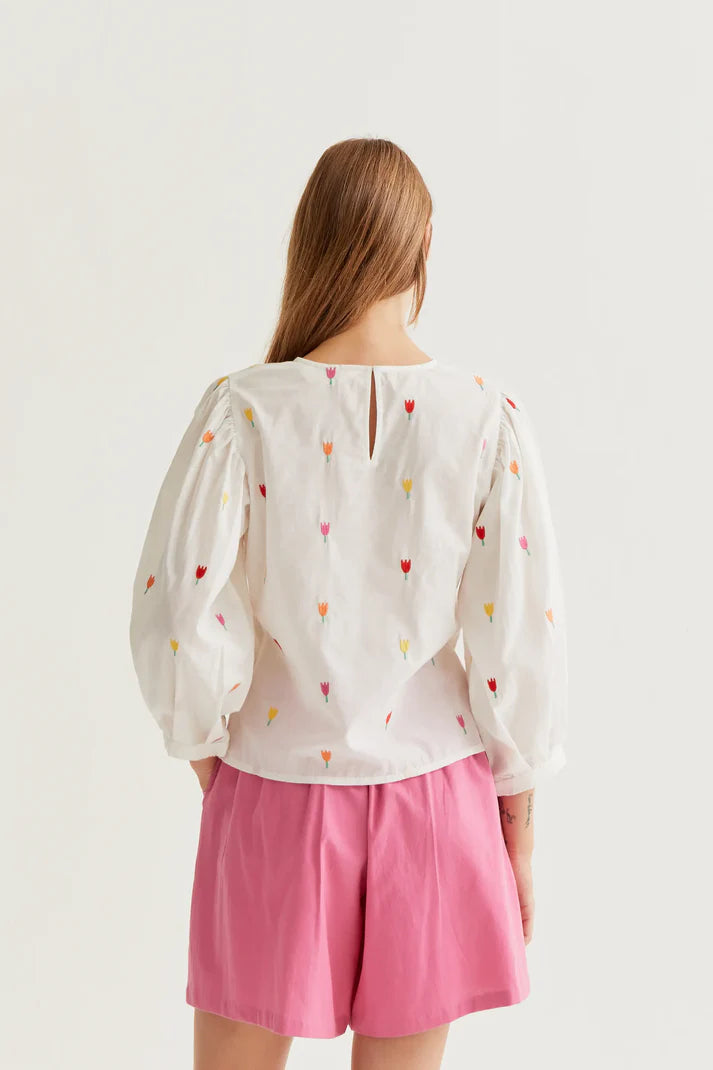 Top con tulipani