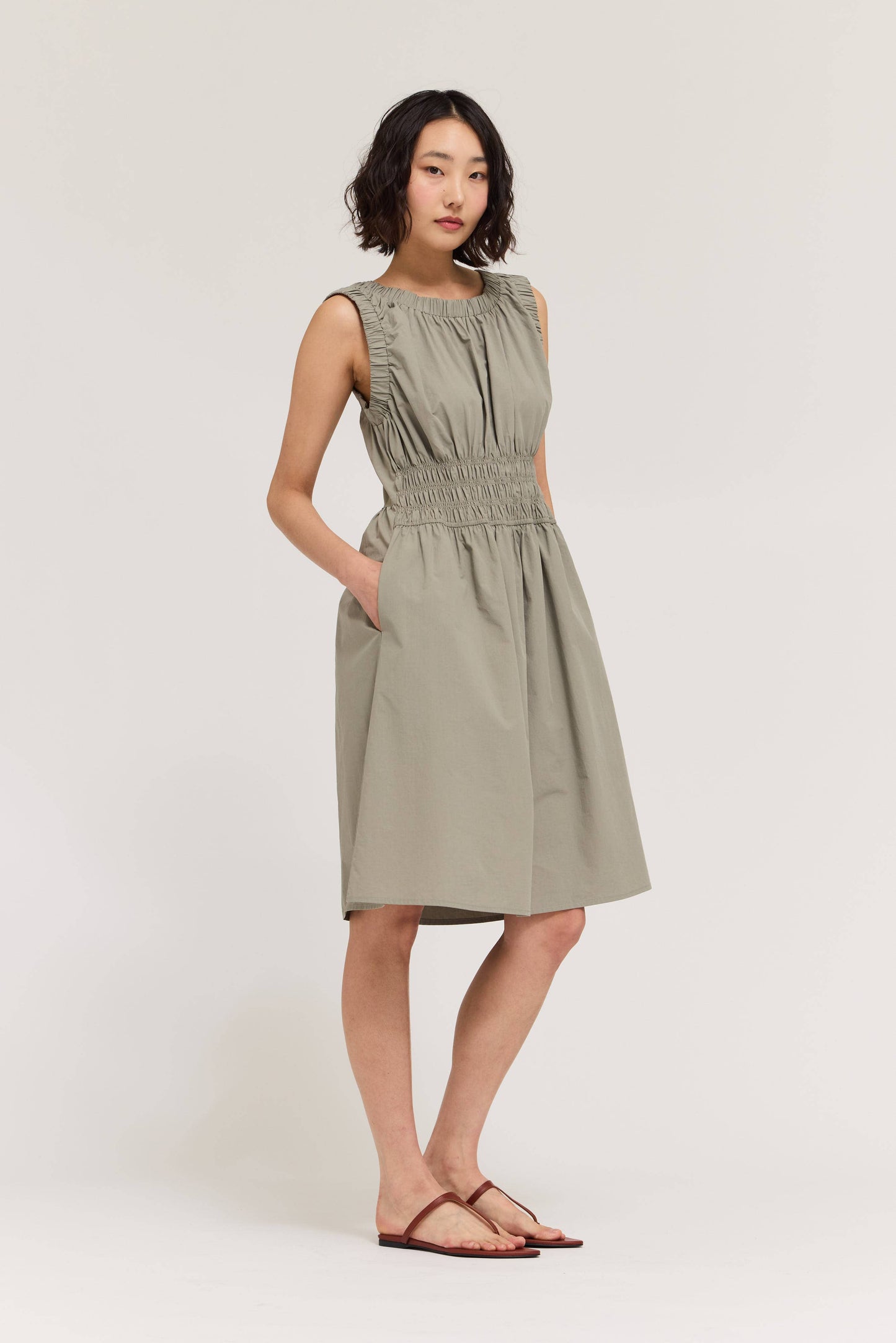 61325 - ABITO SMANICATO IN COTONE ARRICCIATO