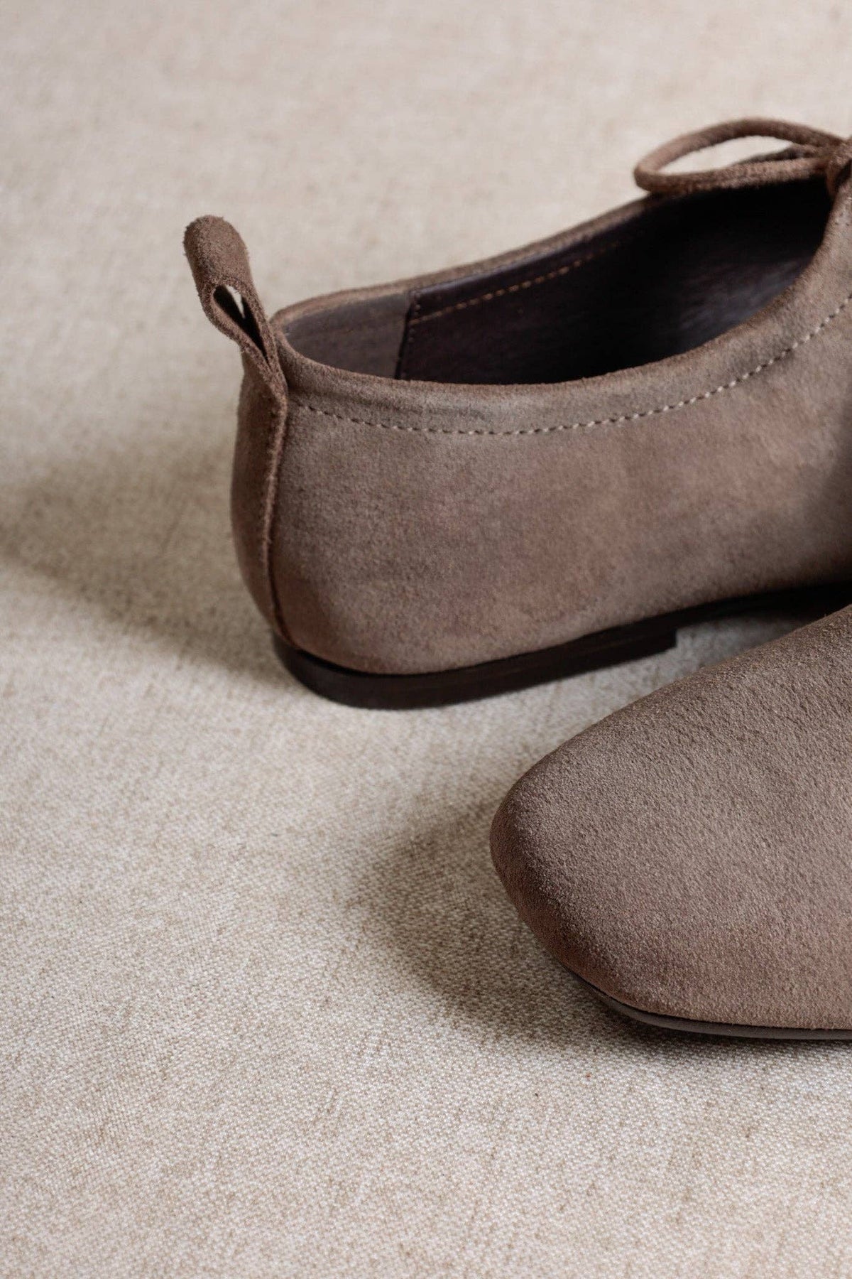 KATY DARK TAUPE – Ballerine in morbida pelle con fiocco frontale