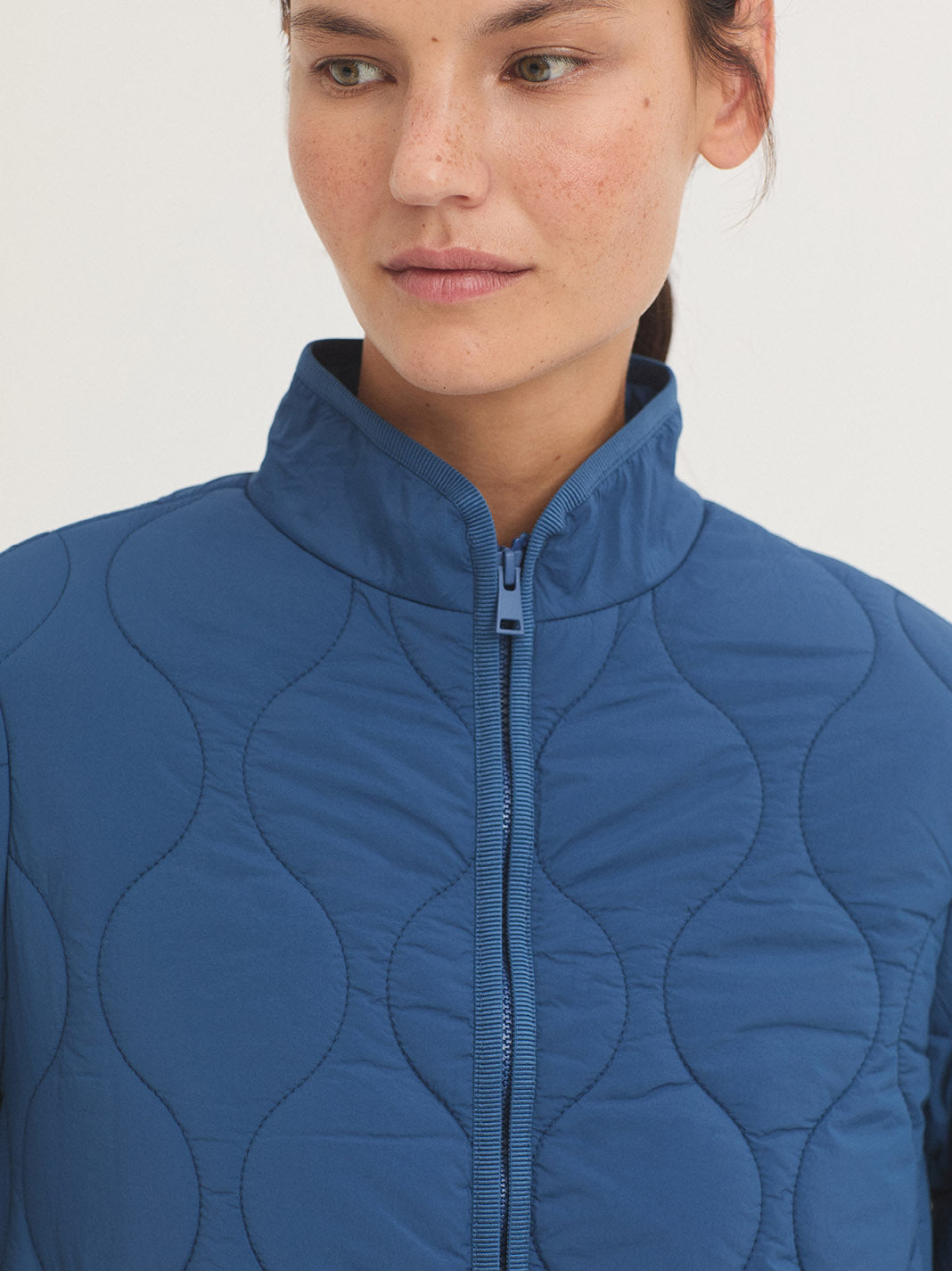 Giacca trapuntata colore Blu cobalto