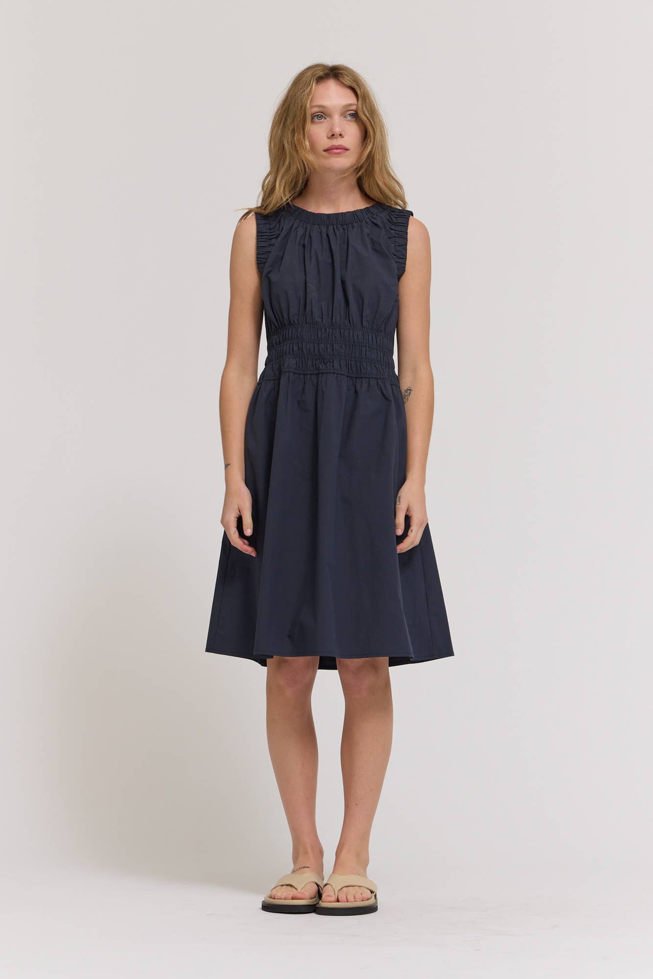 61325 - ABITO SMANICATO IN COTONE ARRICCIATO