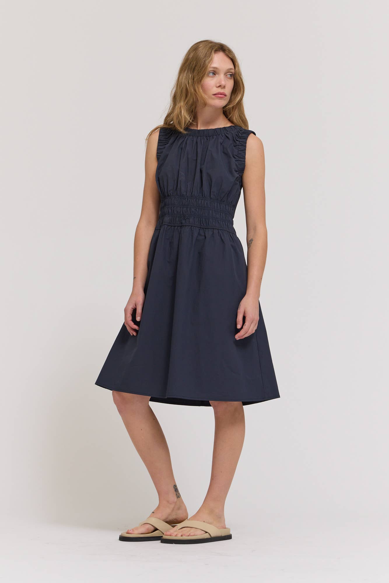 61325 - ABITO SMANICATO IN COTONE ARRICCIATO