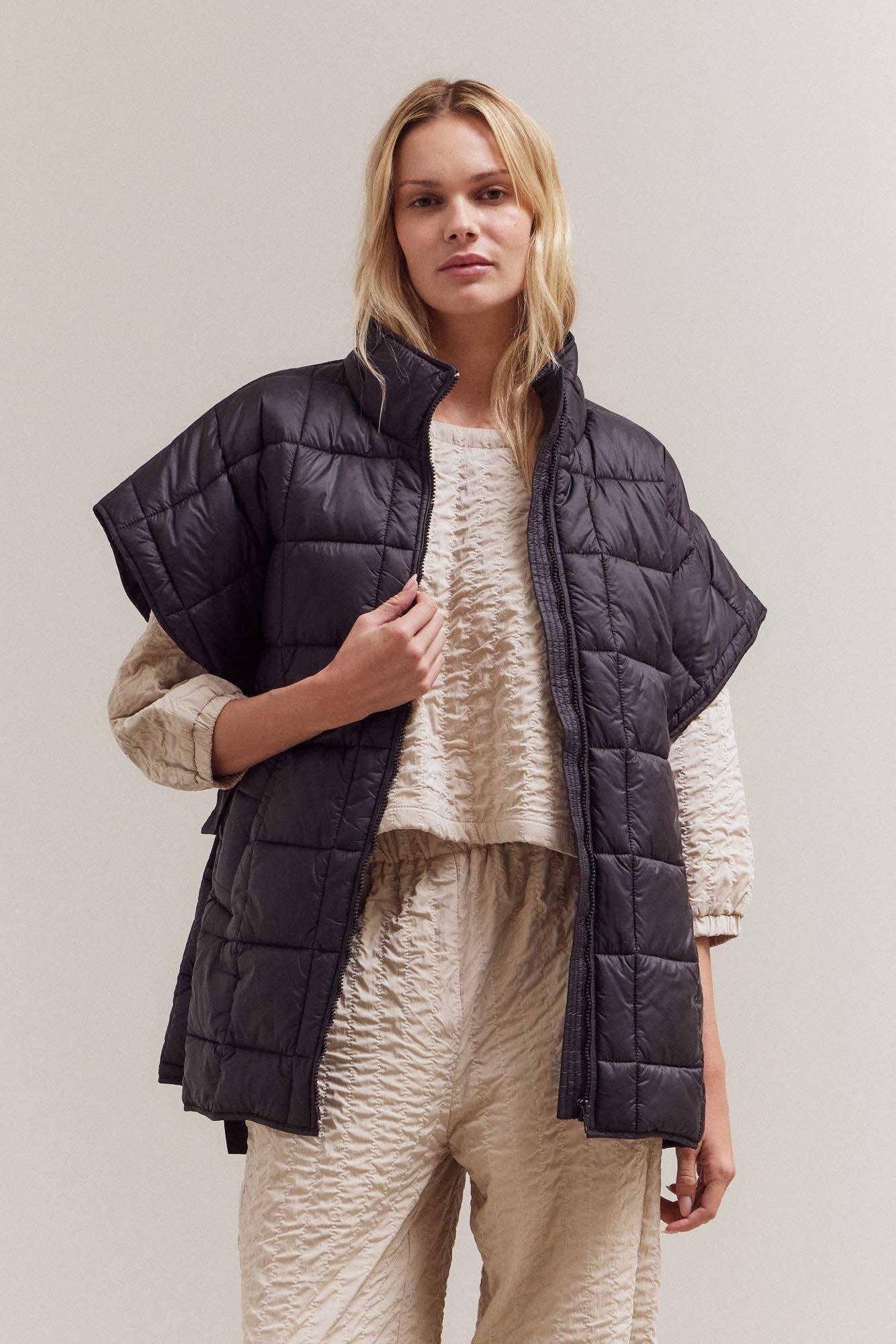 80416 - GILET IMBOTTITO TRAPUNTATO CON ZIP E COLLO ALTO