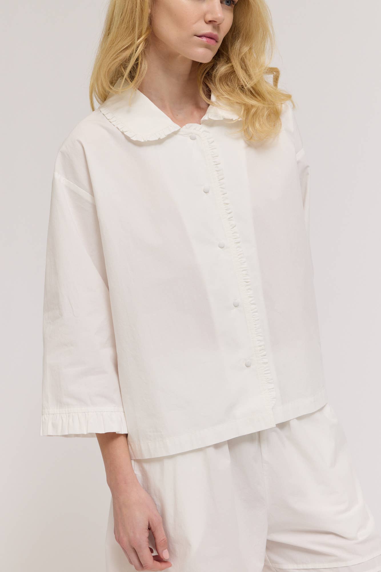 42150SC - CAMICIA CON MANICHE A PIEGHE RUFFE