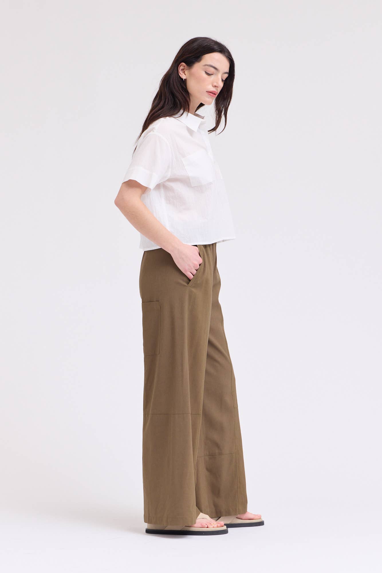 42277 - CAMICIA CORTA A MANICHE CORTE CON BOTTONI