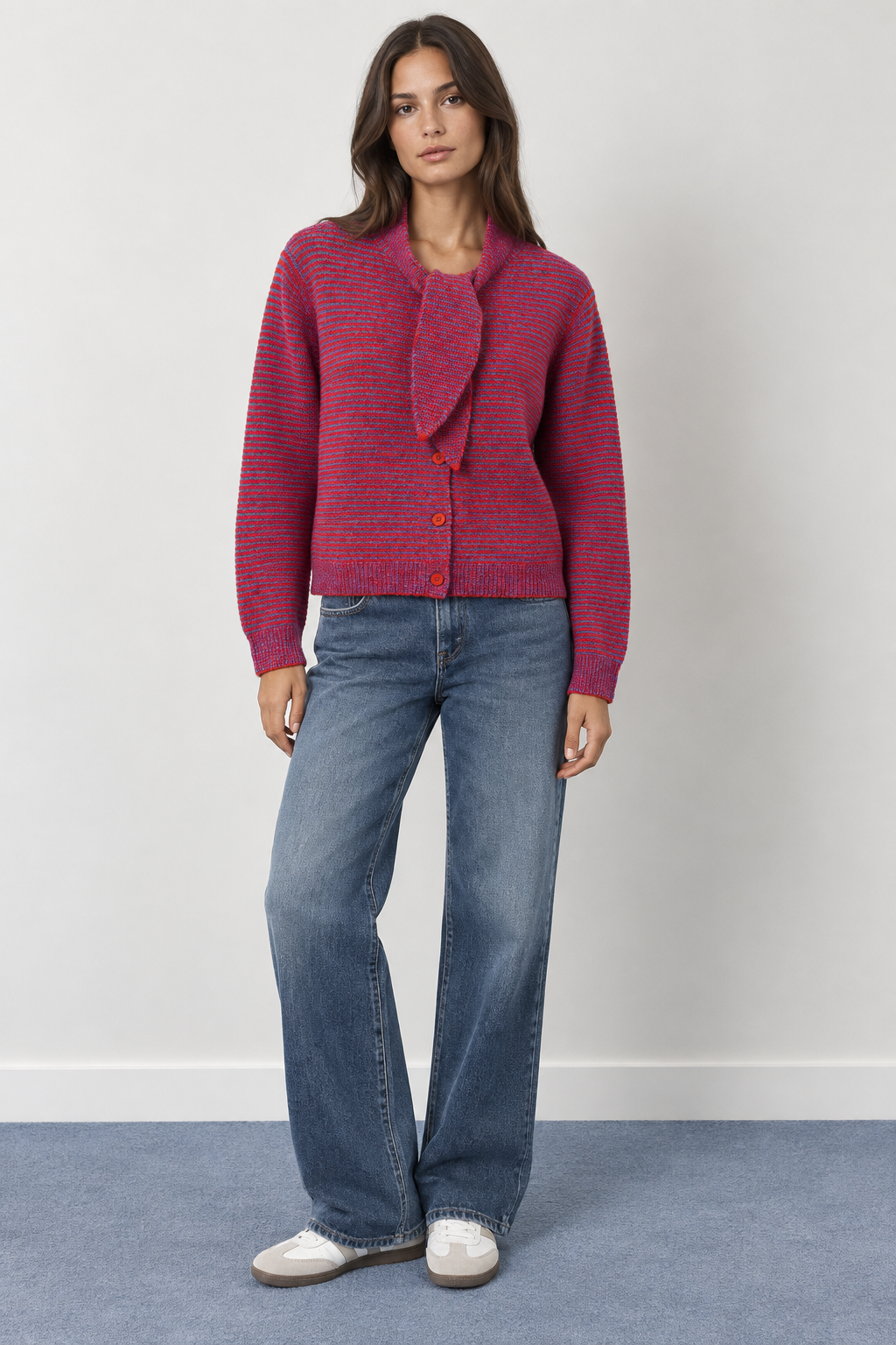 Gilet a righe in maglia con fiocco al collo - A1621